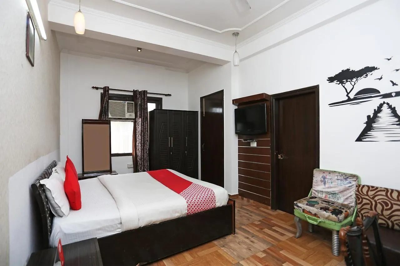 *** Hotel Oyo Flagship 75559 City View Gurgáon Indie